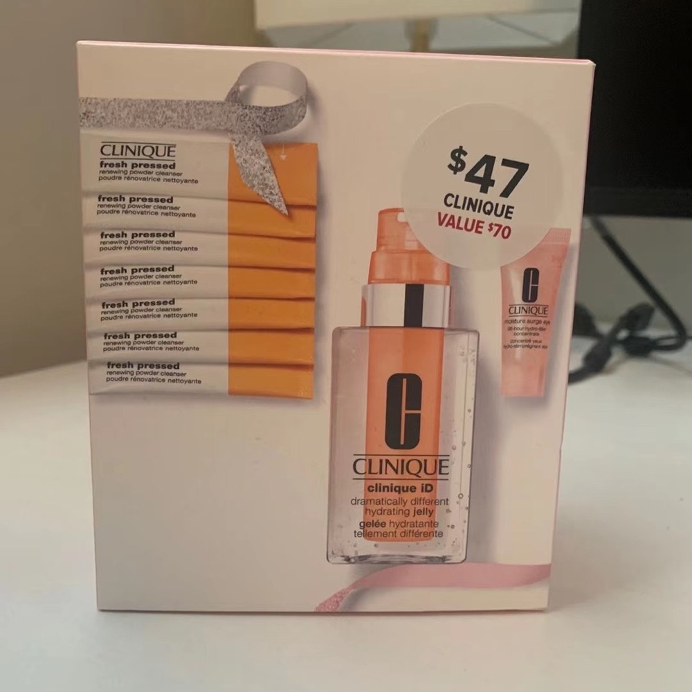 Clinique skin care set